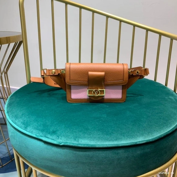 WIS BUMBAG VUITTON DAUPHINE LOUIS 1029